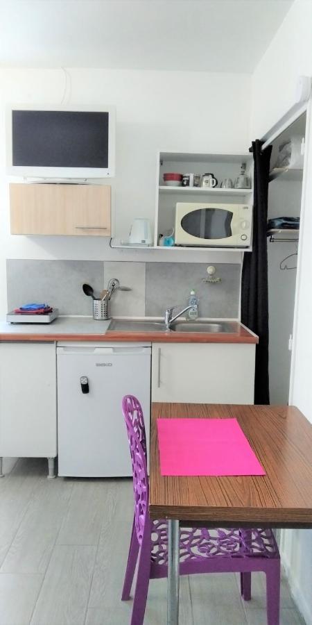 Chambre 1 Personne Et Studio 1 Personne Avec Entree Libre Et Salle De Bain Privee Коломье Экстерьер фото