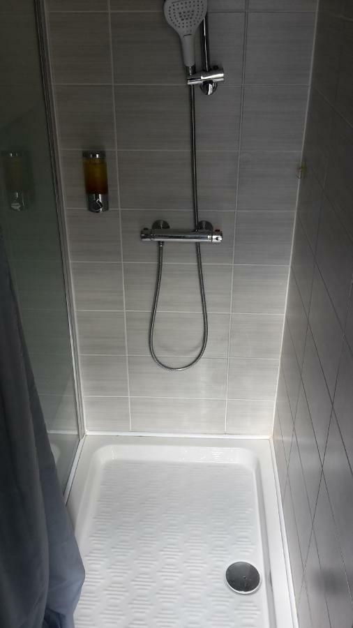 Chambre 1 Personne Et Studio 1 Personne Avec Entree Libre Et Salle De Bain Privee Коломье Экстерьер фото