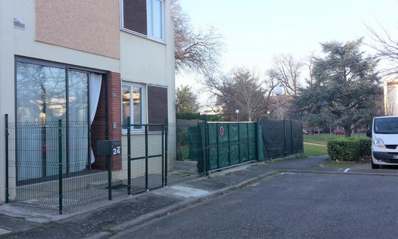 Chambre 1 Personne Et Studio 1 Personne Avec Entree Libre Et Salle De Bain Privee Коломье Экстерьер фото